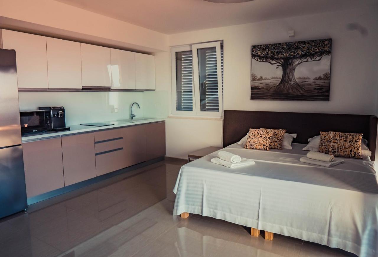 Luxury Apartments White Villa Violeta Mandre Exterior foto