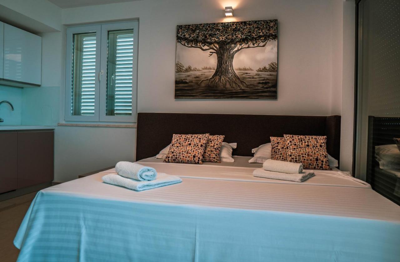 Luxury Apartments White Villa Violeta Mandre Exterior foto